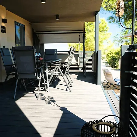 Casa Rosso - Heron Island 10 - Premiumholidays Holiday home Drage