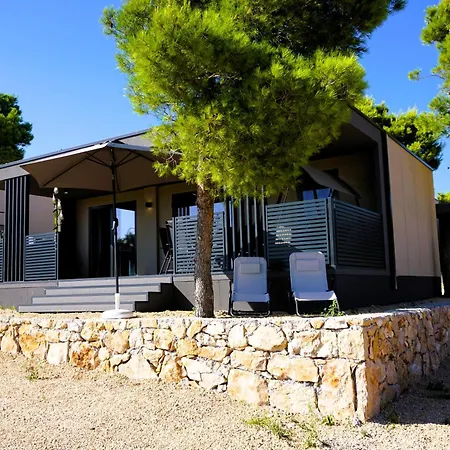 Casa Rosso - Heron Island 10 - Premiumholidays Holiday home *